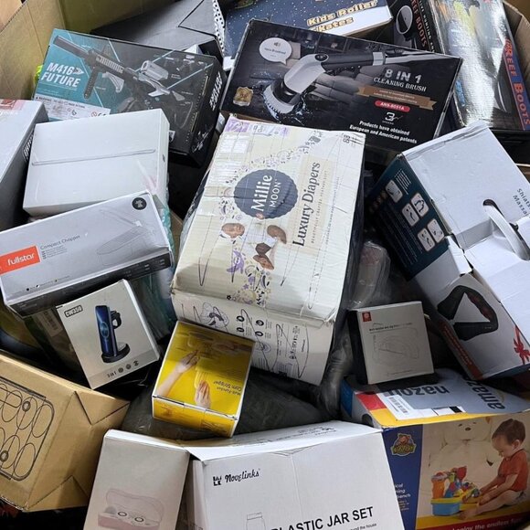 🎁 Amazon Mystery Box Gift Bundles Brand New Items Overstock Liquidation Boxes - Picture 2 of 6